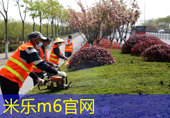 网球拍跳舞女大学生